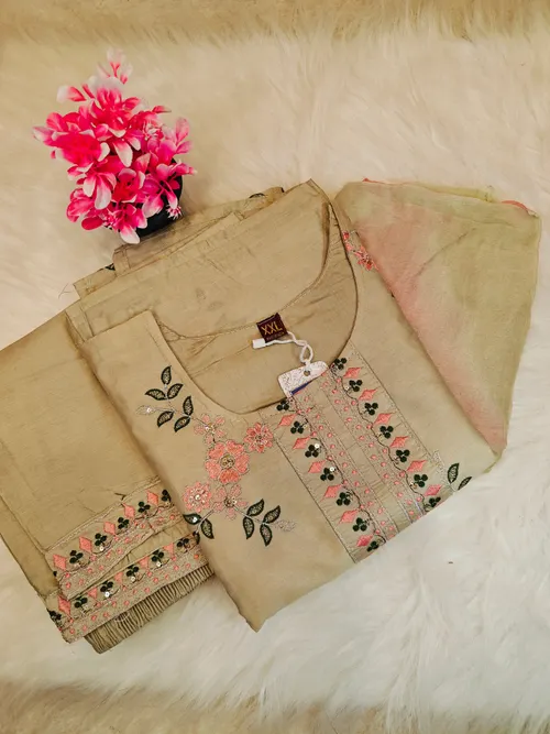 EMBIRODARY U SHAPED KURTI SET KS054